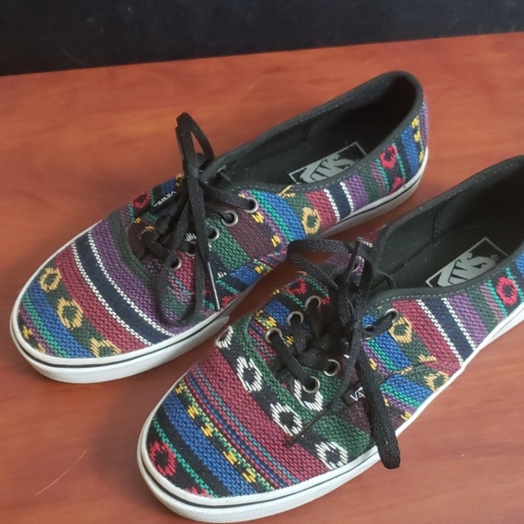 Vans - Picture 1 of 4
